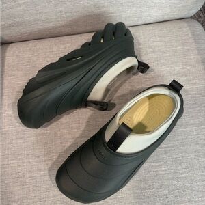 NEW Crocs ECHO STORM Sneaker M9 W11